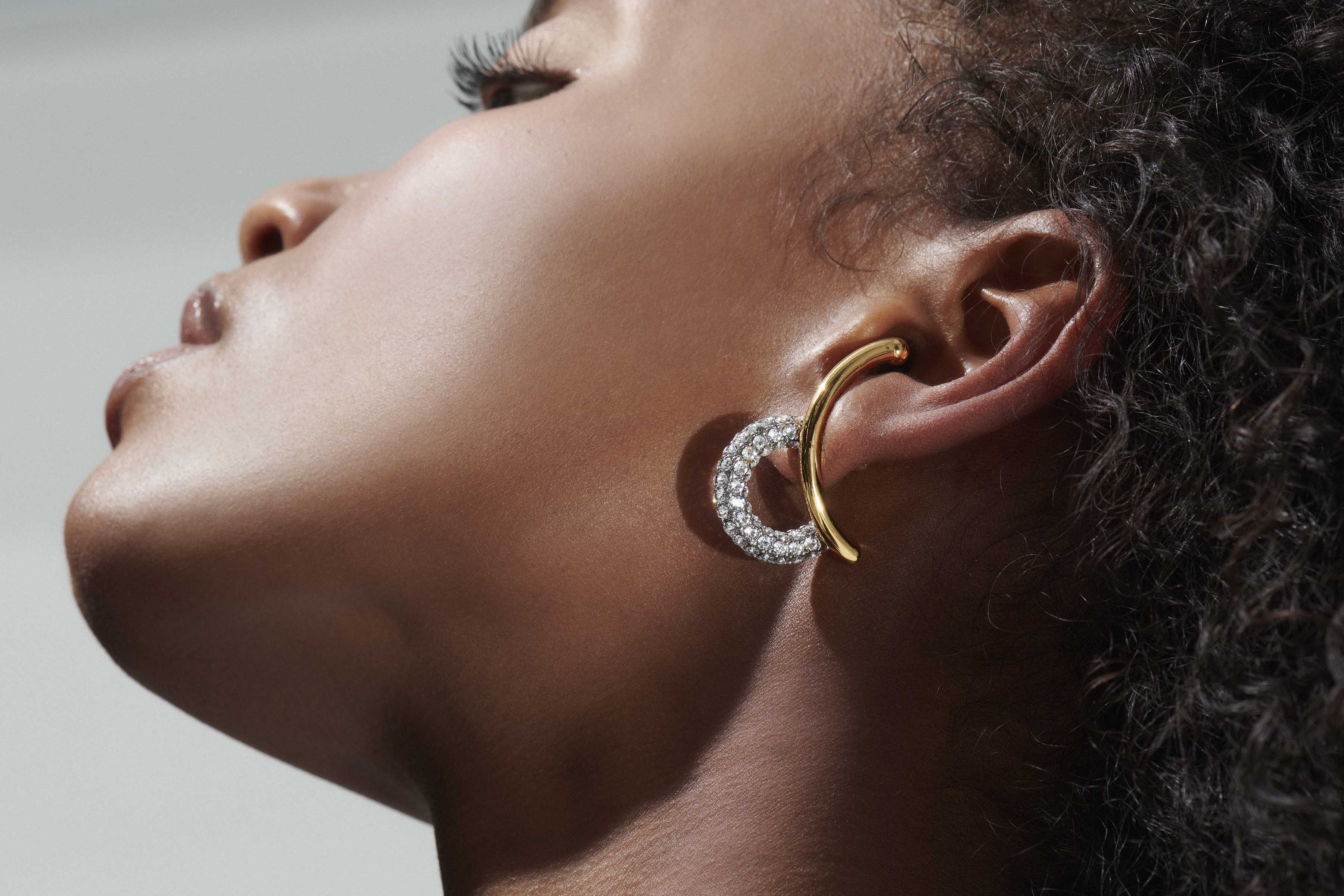 Marisa Pave Hoops