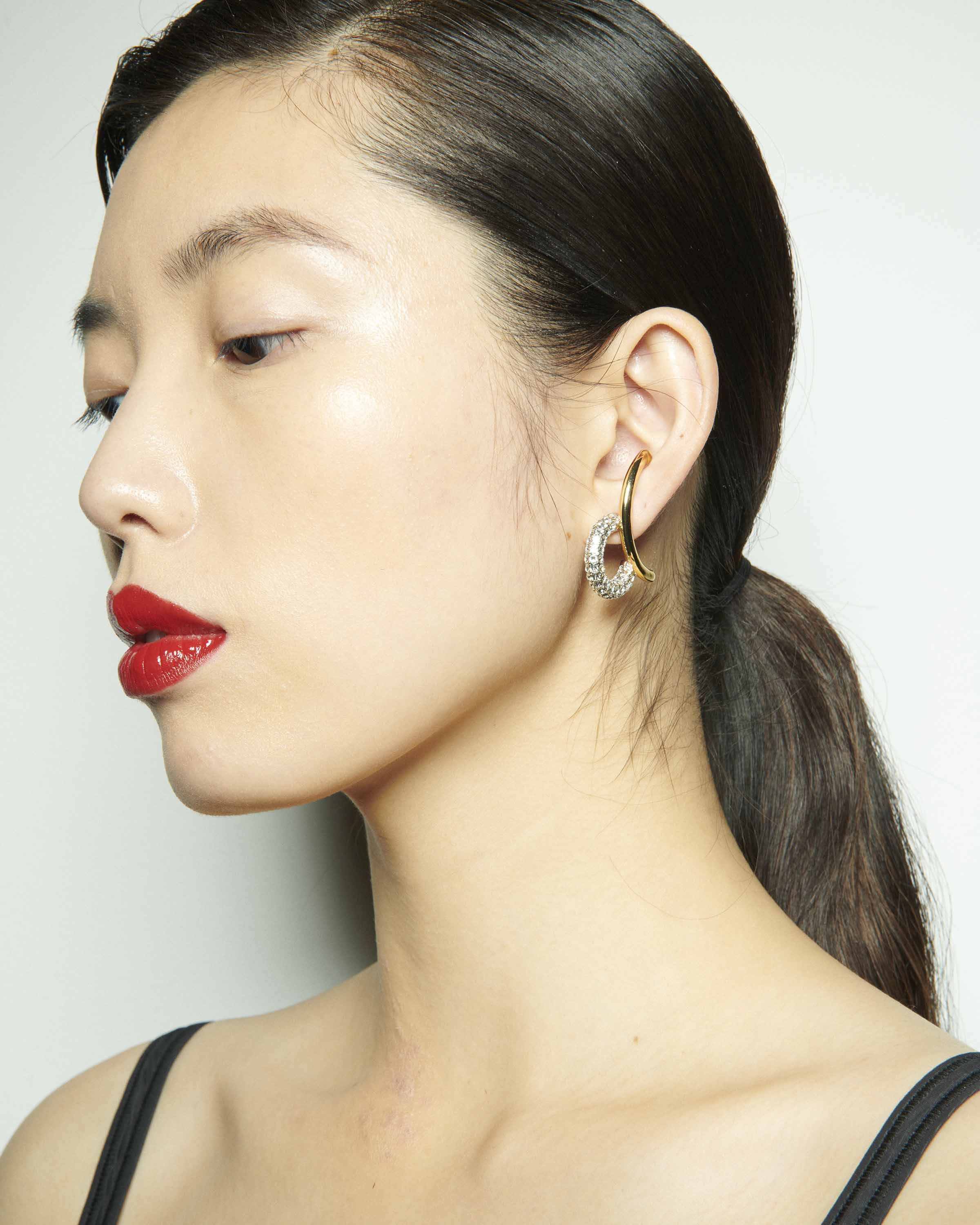 Marisa Pave Hoops