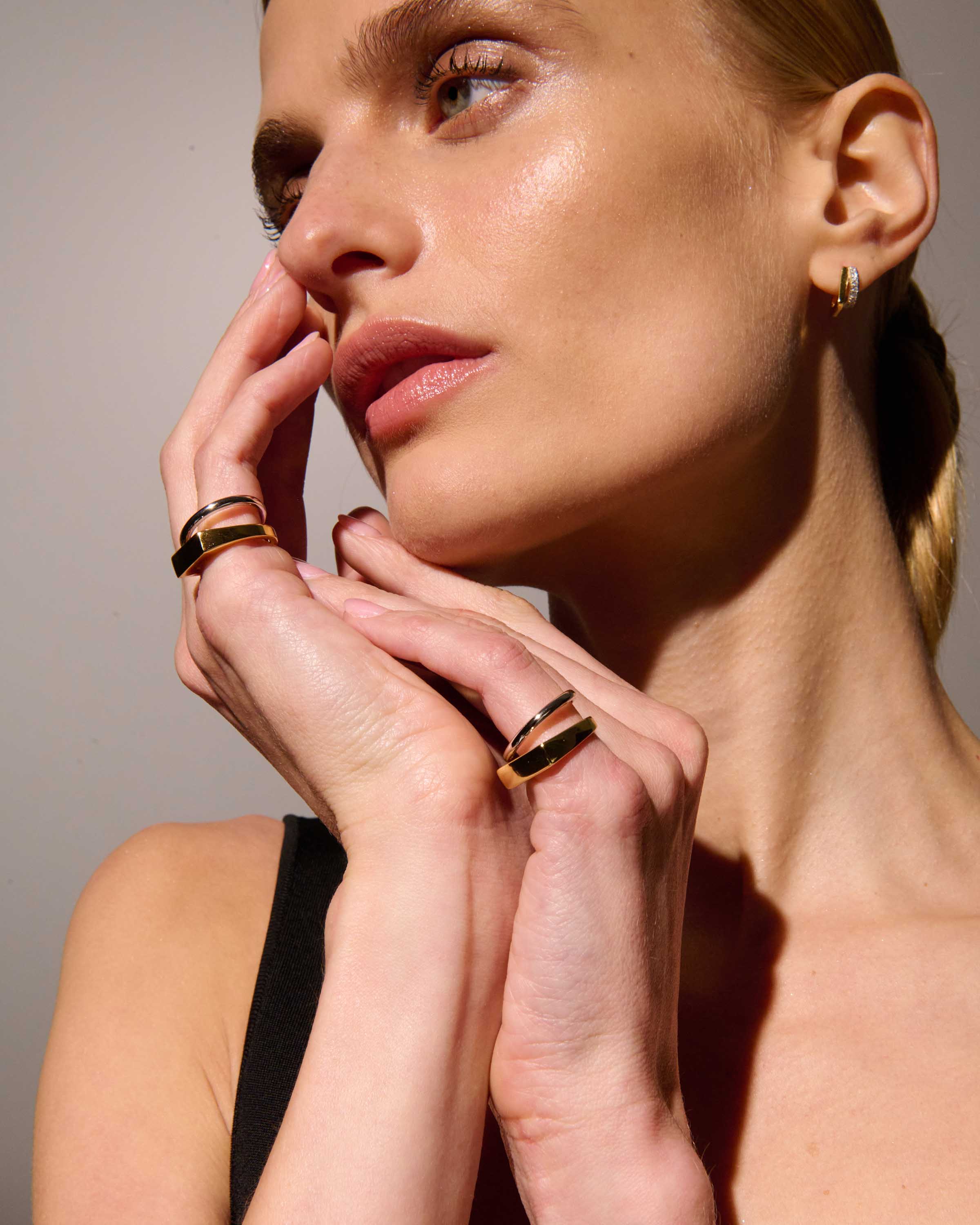 Tina Signet Ring